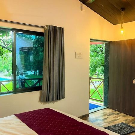 Hotel Mangozzz Magical World Panvel Esterno foto