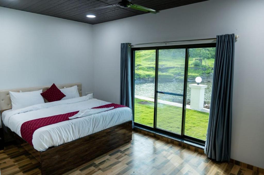 Hotel Mangozzz Magical World Panvel Esterno foto