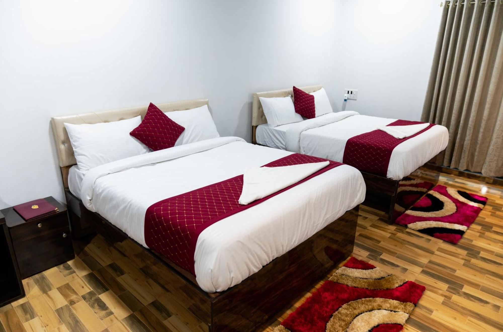 Hotel Mangozzz Magical World Panvel Esterno foto